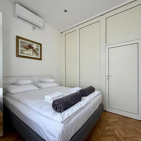 S45 By Promodero Apartment *